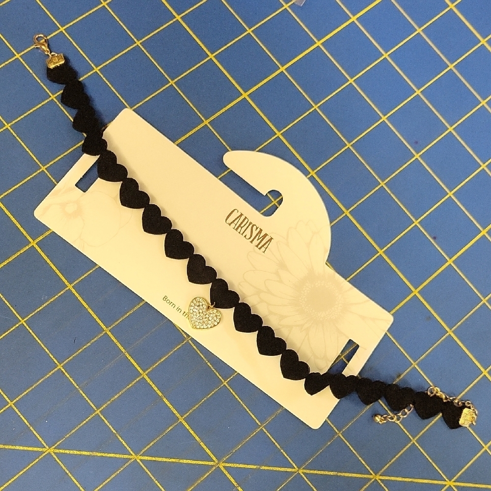Charisma Black Velvety Rhinestone kinHeart Choker 20" w 3" Extension